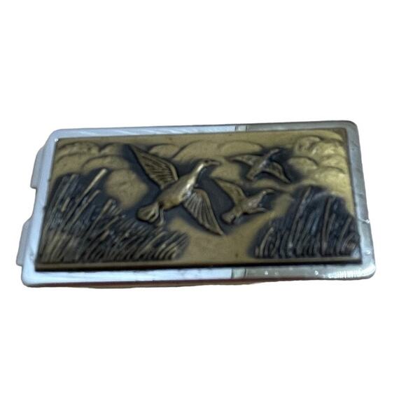 Vintage Anson Money Clip With Waterfowl Flying Ducks Excellent Condition - Picture 1 of 4